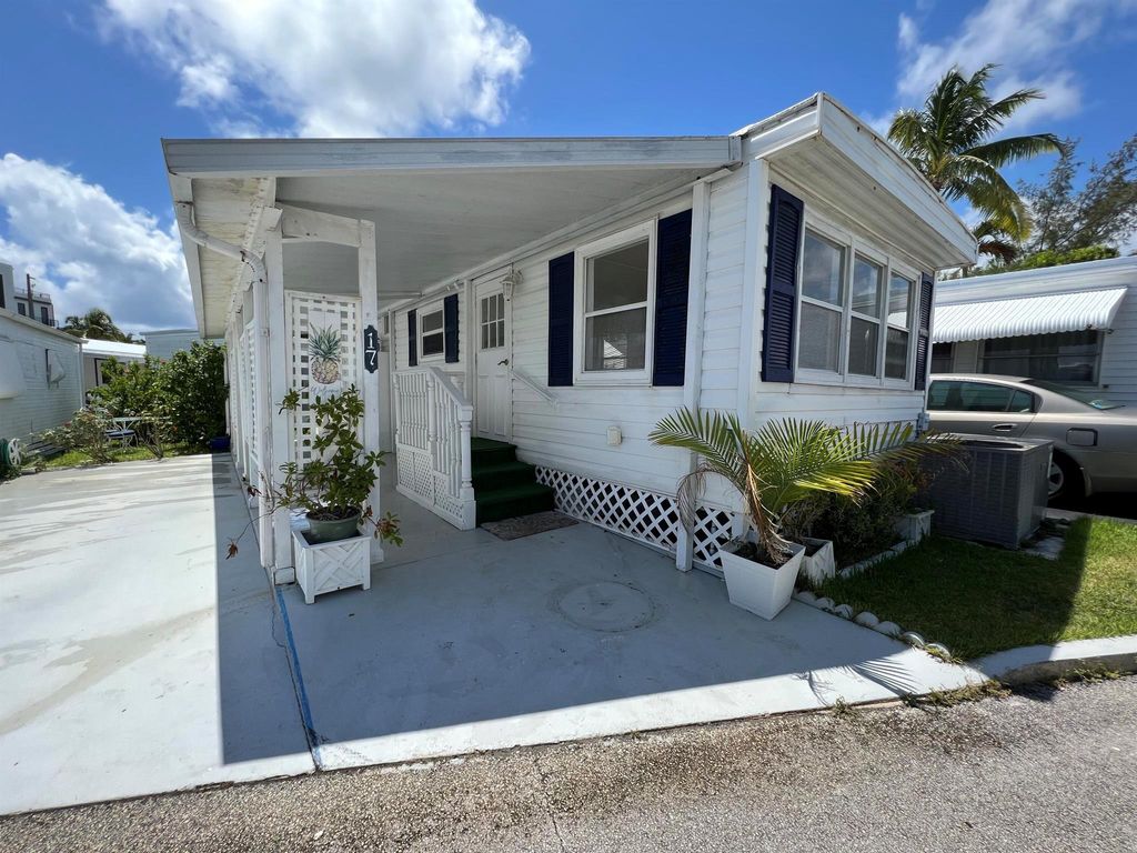 Photo of 17 Bamboo Drive #B, Briny Breezes, FL 33435 (MLS # R10915223)