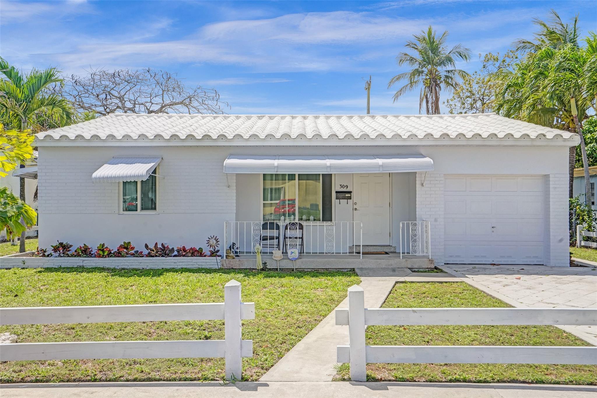 309 SW 13th St