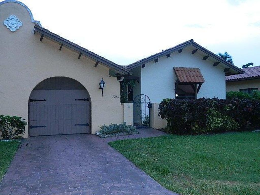 Photo of 5216 Bolero Circle, Delray Beach, FL 33484 (MLS # R10740336)