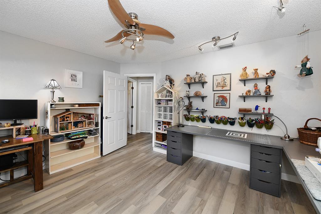 BOCA RATON SQUARE UNIT 18 - Residential