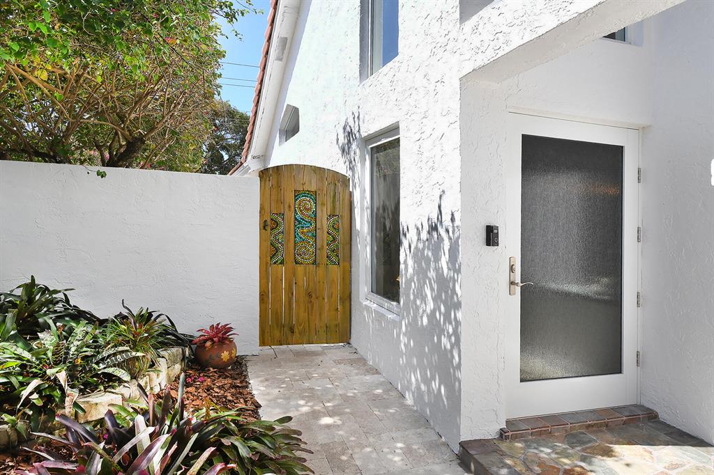 BOCA RATON SQUARE UNIT 18 - Residential