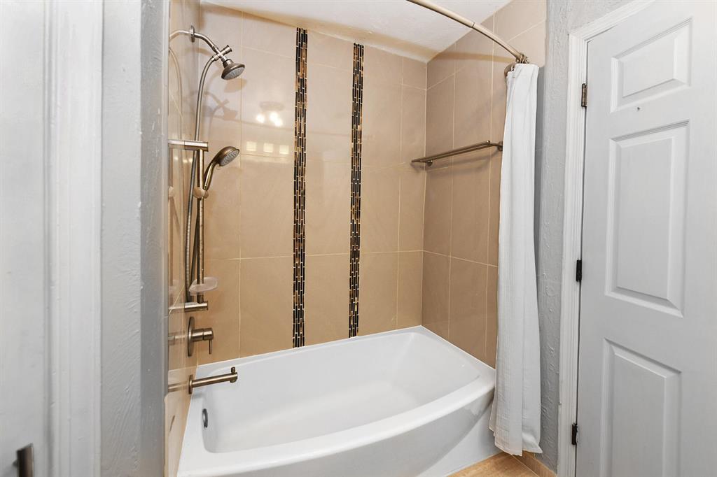 BOCA RATON SQUARE UNIT 18 - Residential