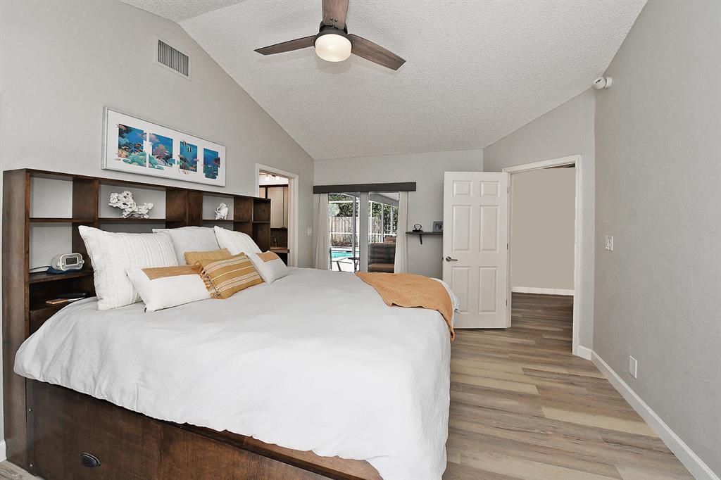 BOCA RATON SQUARE UNIT 18 - Residential