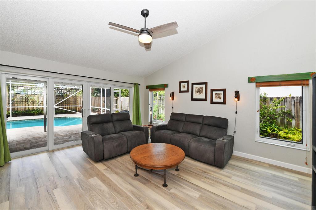 BOCA RATON SQUARE UNIT 18 - Residential