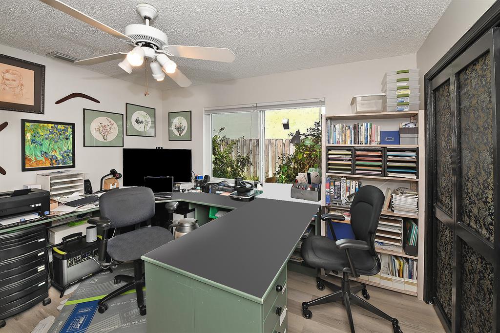 BOCA RATON SQUARE UNIT 18 - Residential