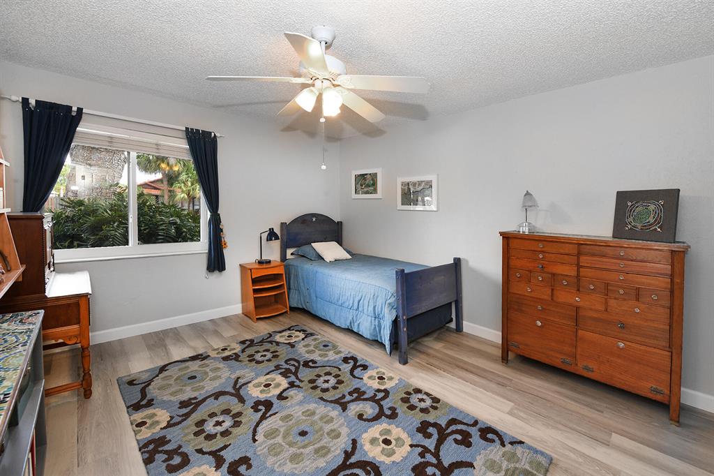 BOCA RATON SQUARE UNIT 18 - Residential