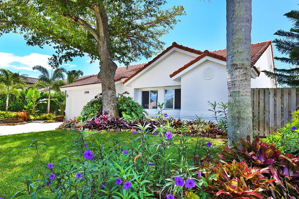 BOCA RATON SQUARE UNIT 18 - Residential