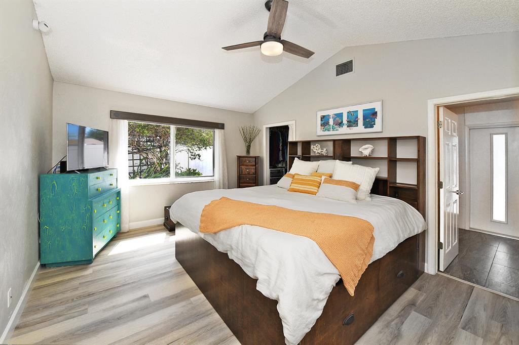 BOCA RATON SQUARE UNIT 18 - Residential