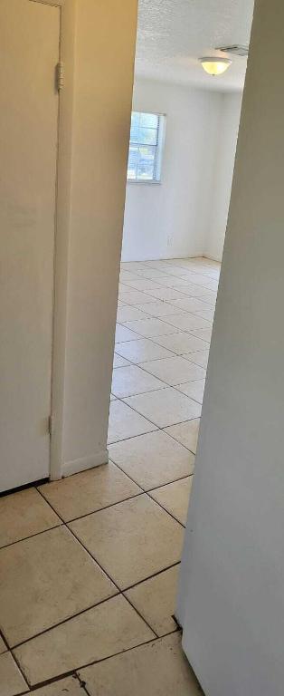 PALM BEACH FARMS CO 7 - Residential Lease