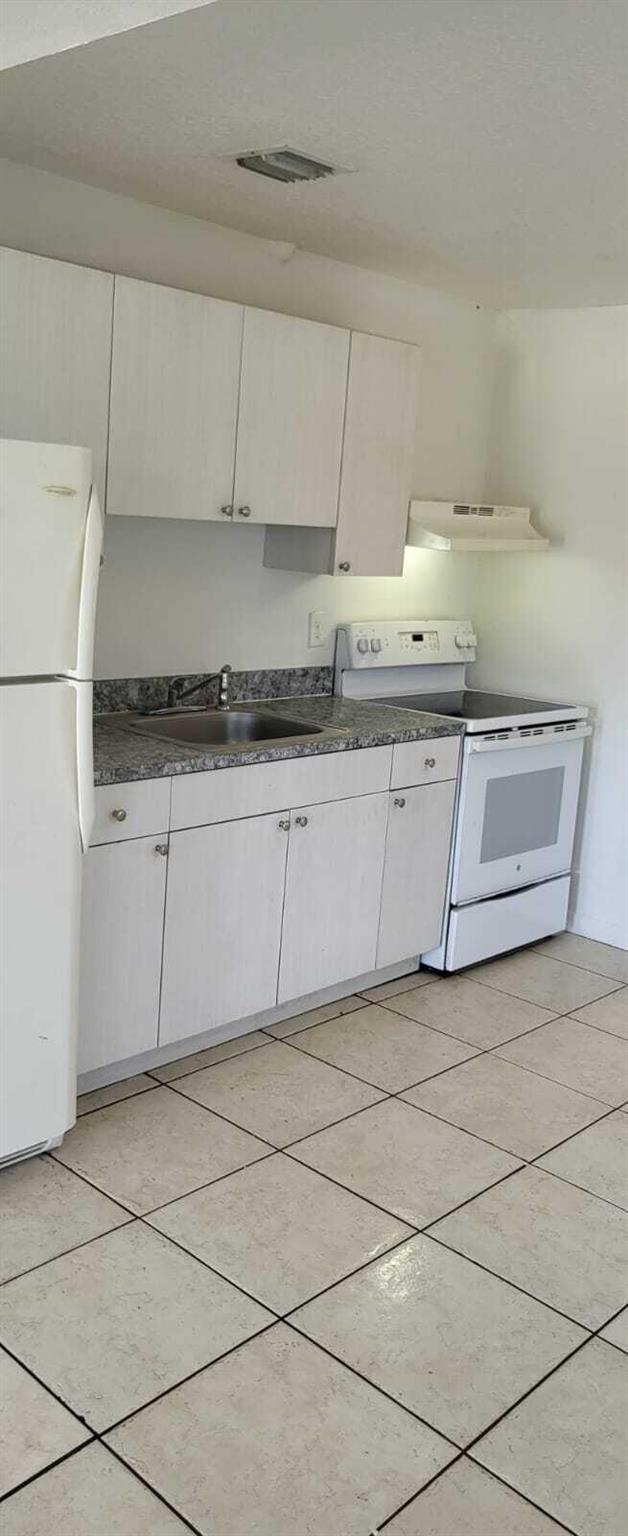 PALM BEACH FARMS CO 7 - Residential Lease