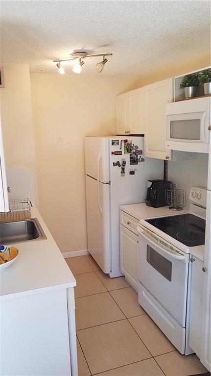 SEA BREEZE II CONDO - Residential