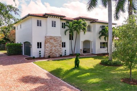Single Family Residence in Palmetto Bay FL 8110 175th St St.jpg