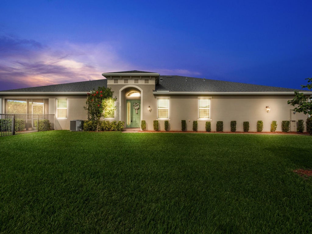 Photo of 12773 SW Lake Fern Circle, Port Saint Lucie, FL 34987 (MLS # R10956313)