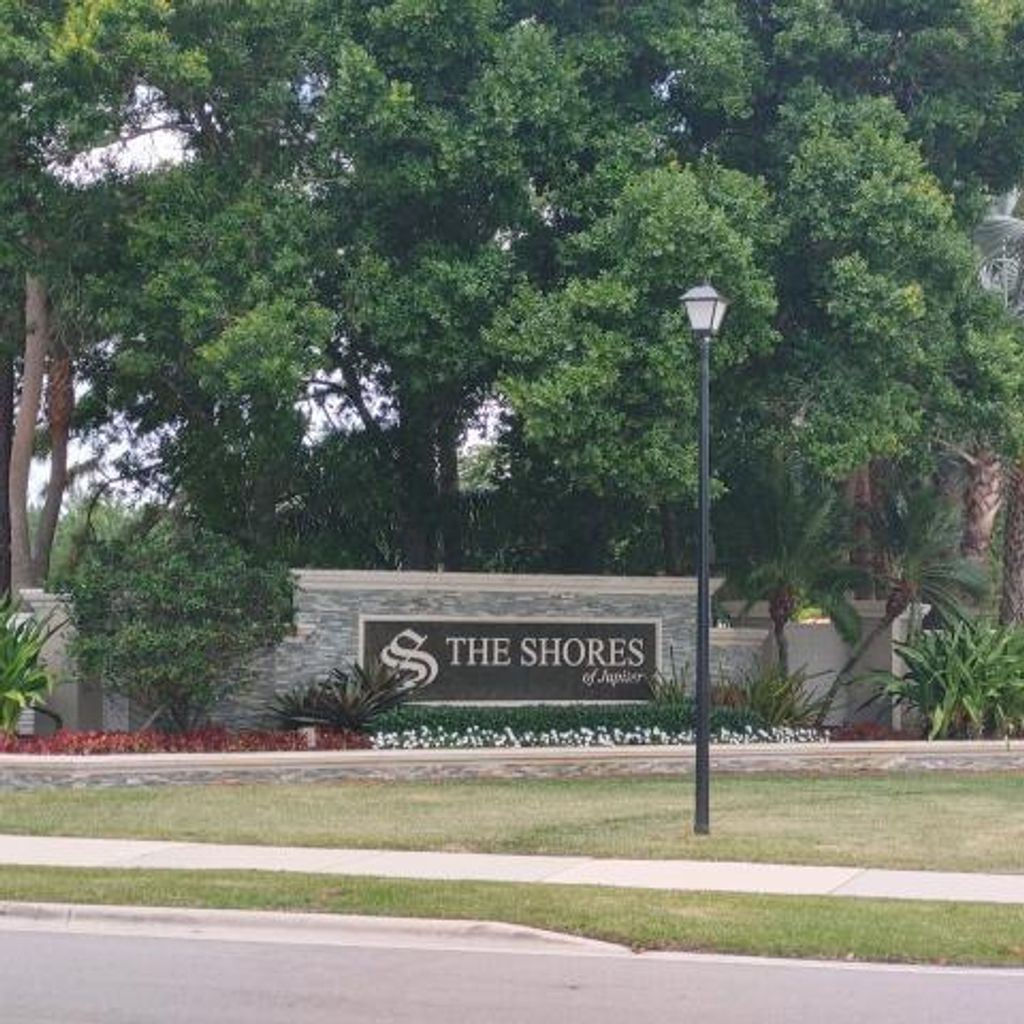 Photo of 6325 Winding Lake Drive, Jupiter, FL 33458 (MLS # B26017576)