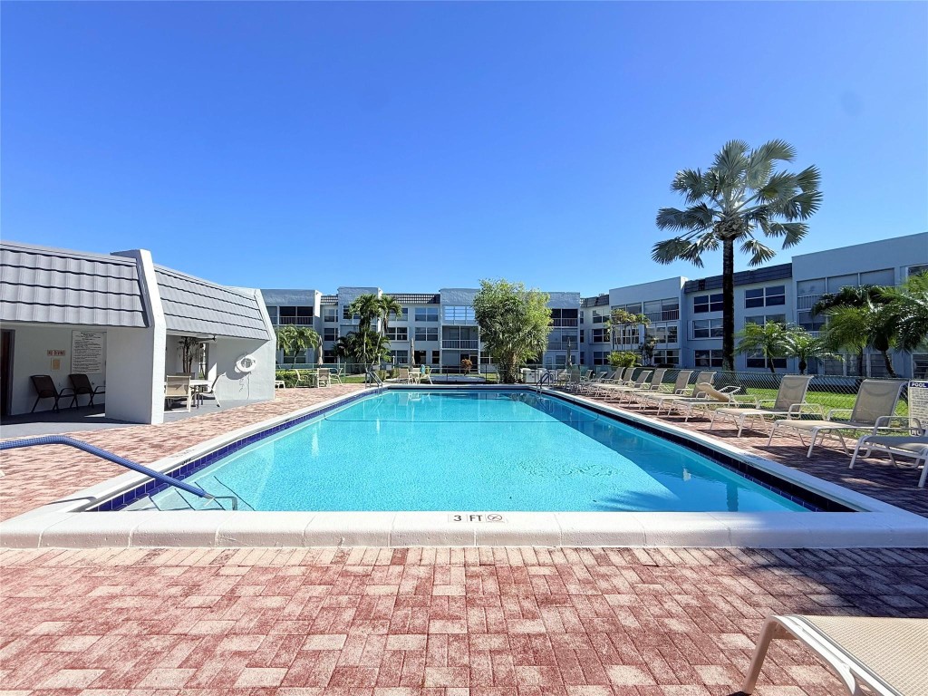 Royal Park Gardens - Residential