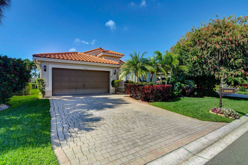 Photo of 6590 Maybrook Road, Boynton Beach, FL 33437 (MLS # R10794065)