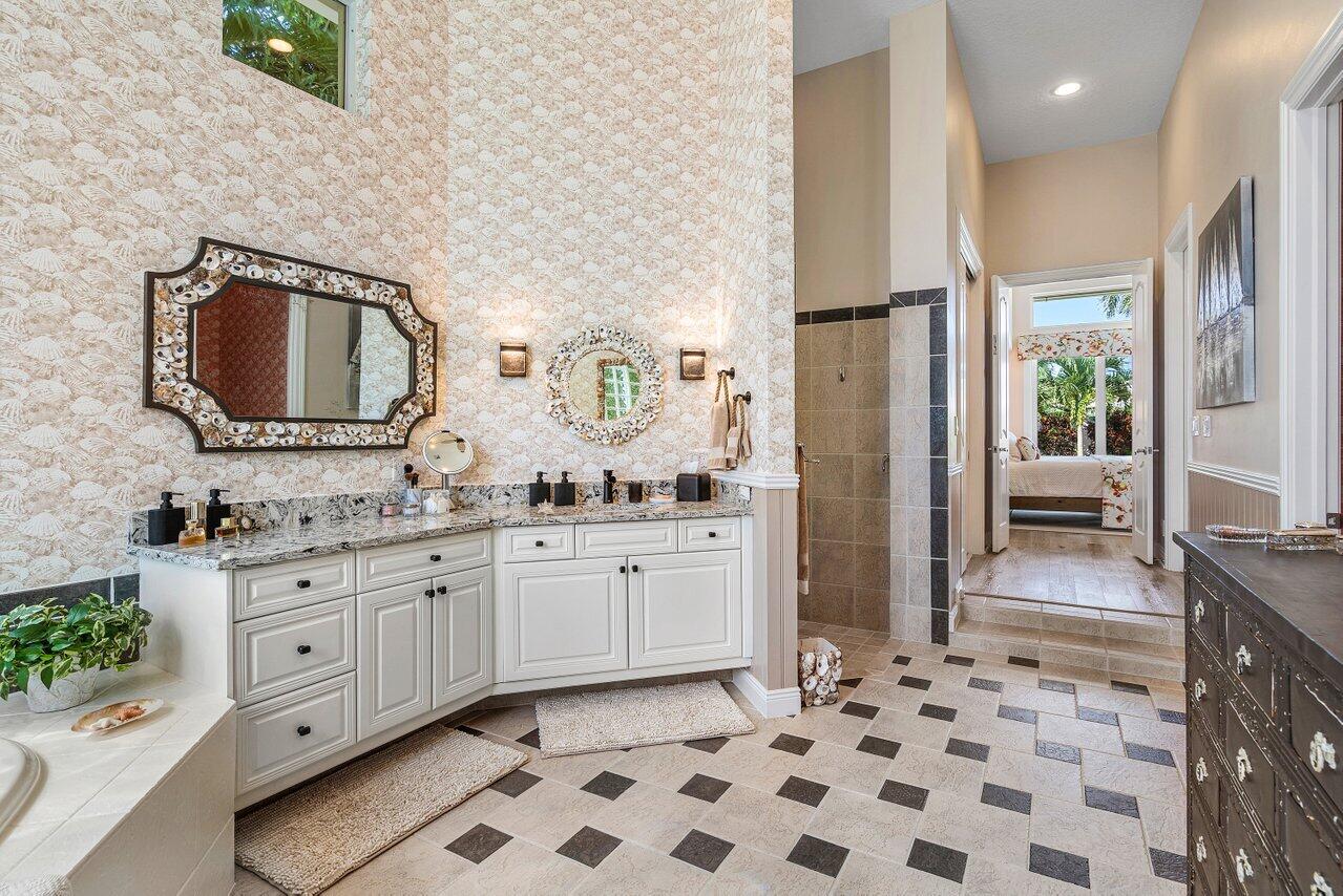 JUPITER INLET BEACH COLONY - Residential