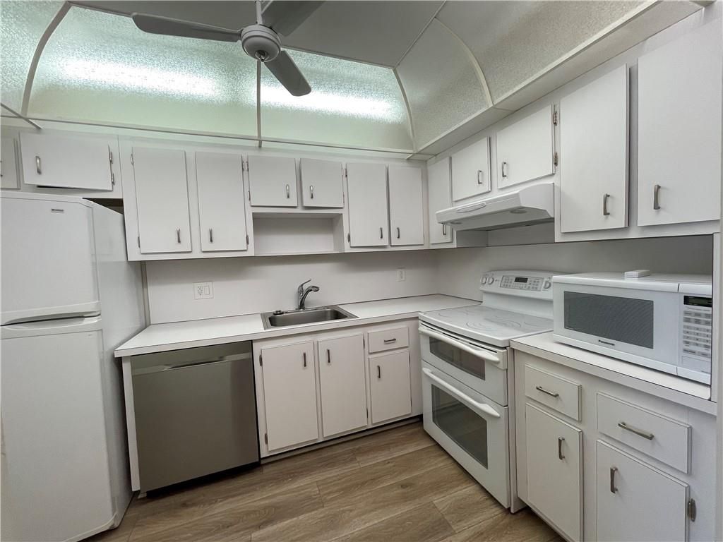 Photo of 9 Jacaranda Drive #209, Plantation, FL 33324 (MLS # F10447031)