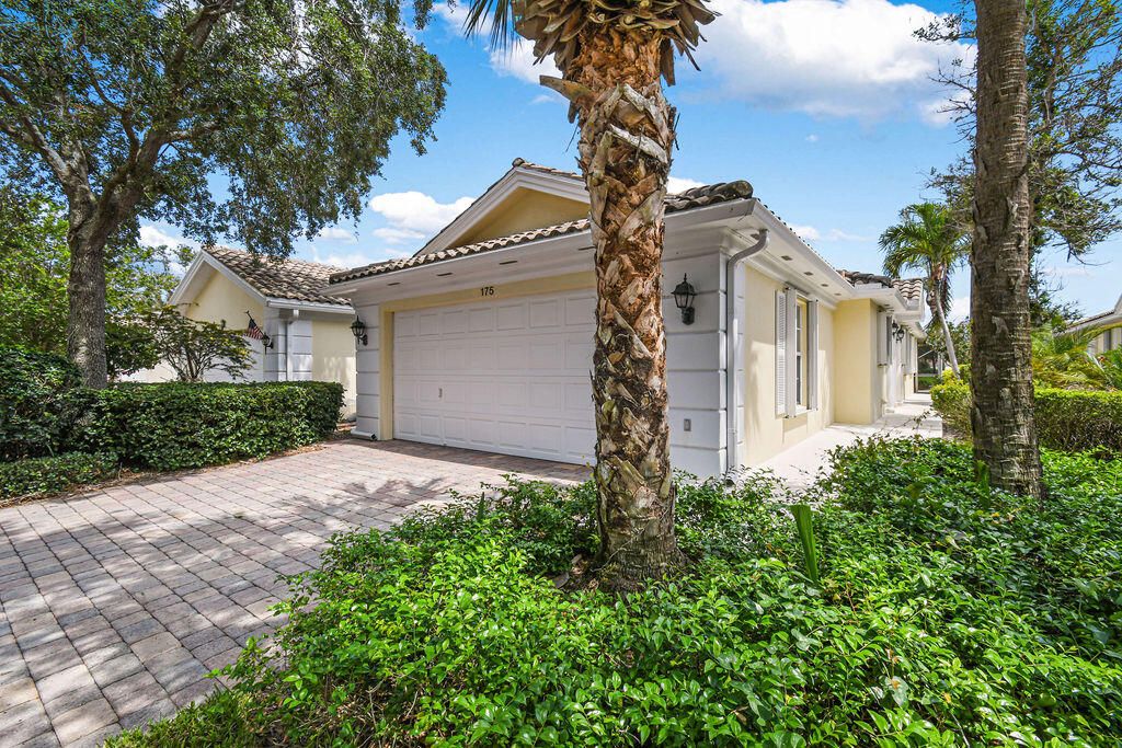 Photo of 175 Euphrates Circle, Palm Beach Gardens, FL 33410 (MLS # R10791904)