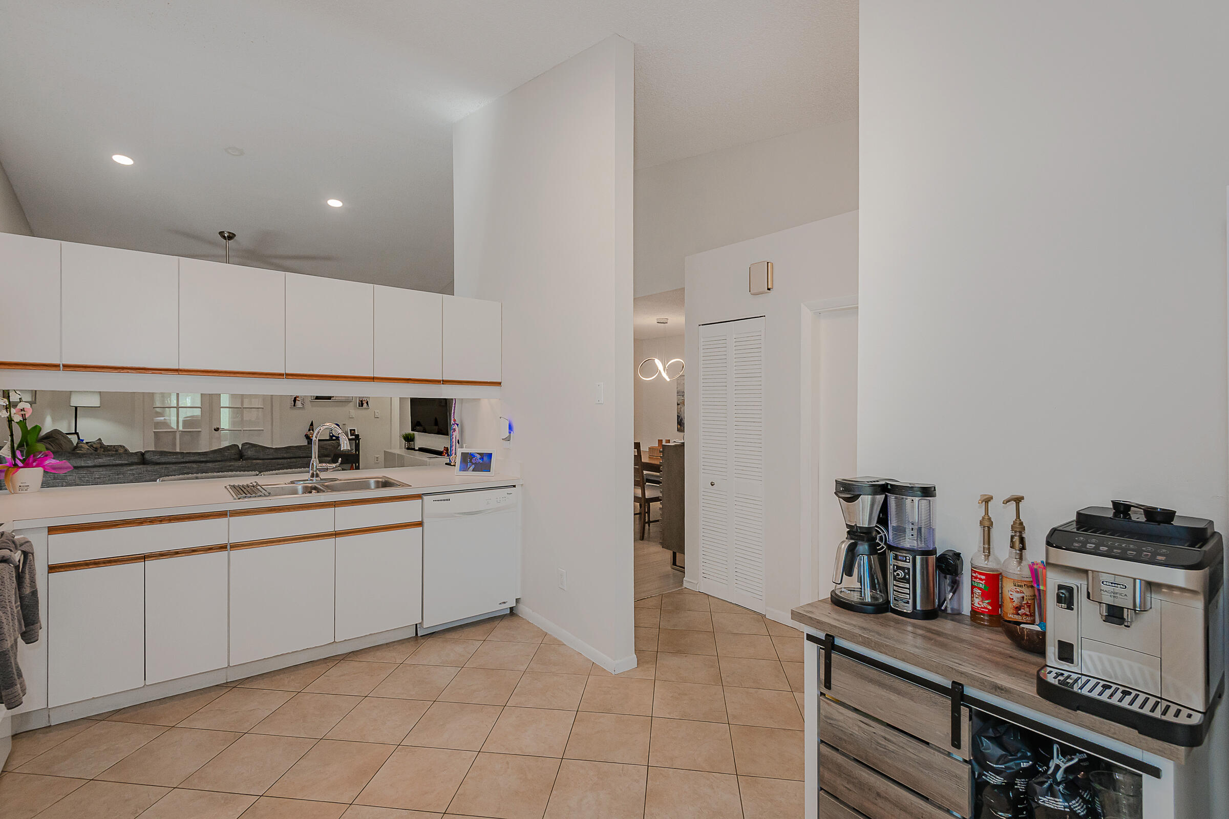 BOYNTON LAKES 6 - Residential