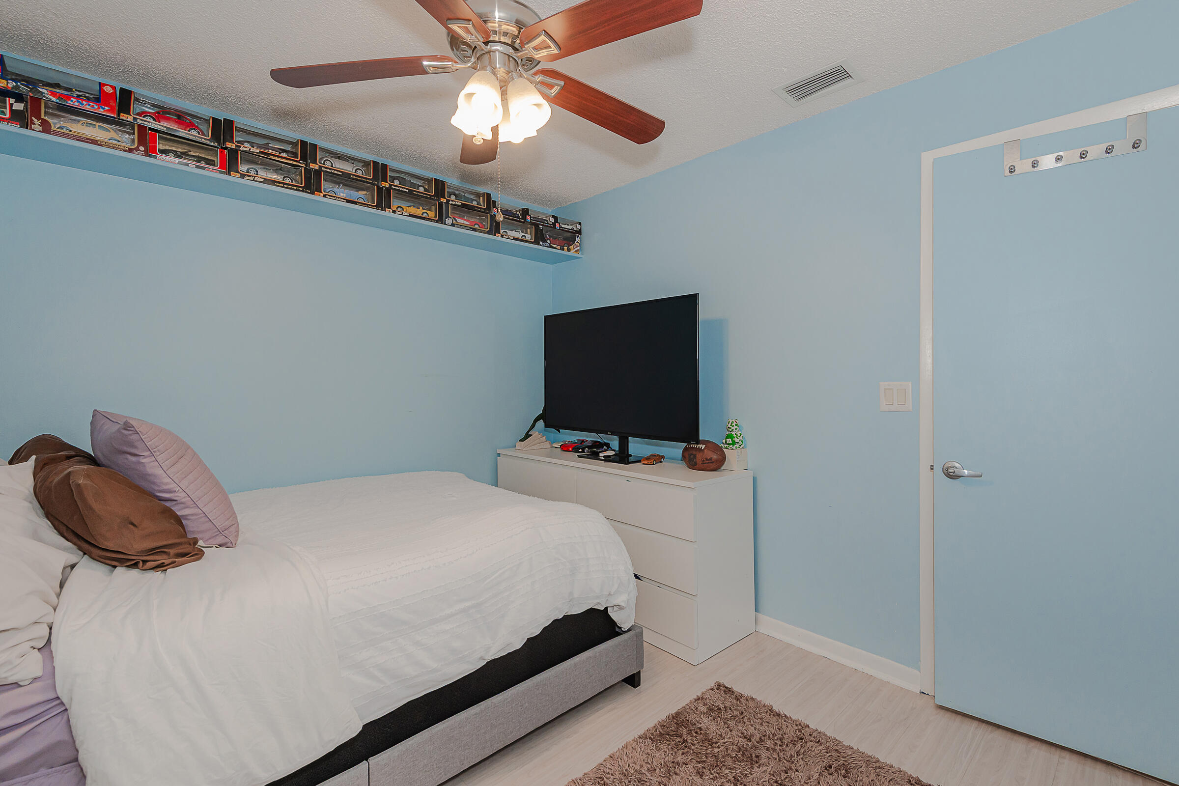 BOYNTON LAKES 6 - Residential