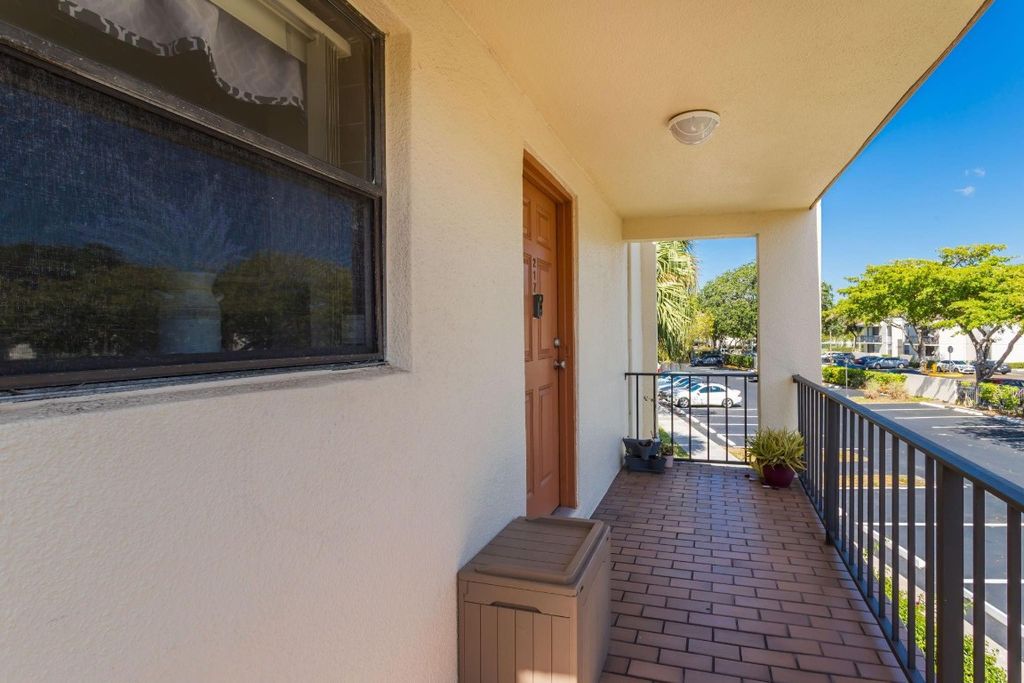 Photo of 301 N Pine Island Road #217, Plantation, FL 33324 (MLS # F10446896)