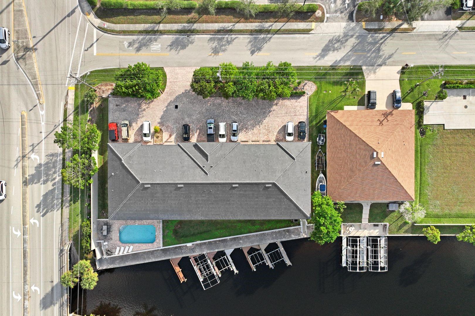 PELICAN MARINA - Residential