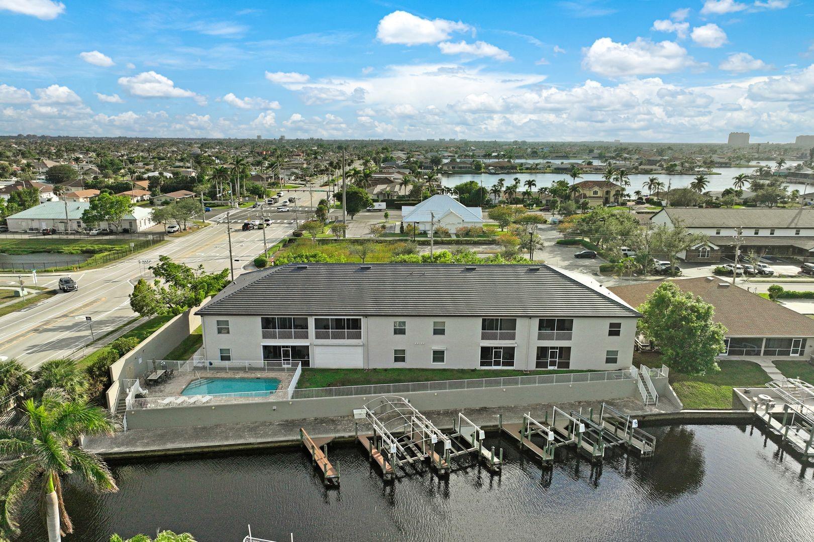 PELICAN MARINA - Residential