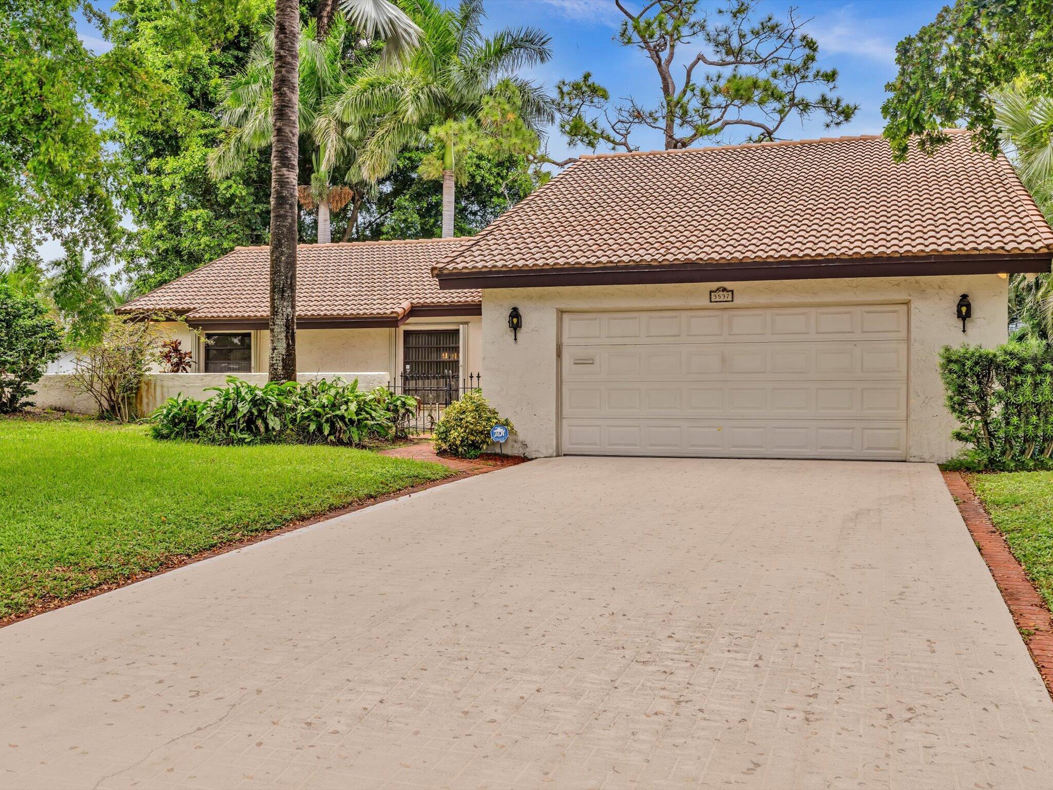 3537 Lakeview Drive