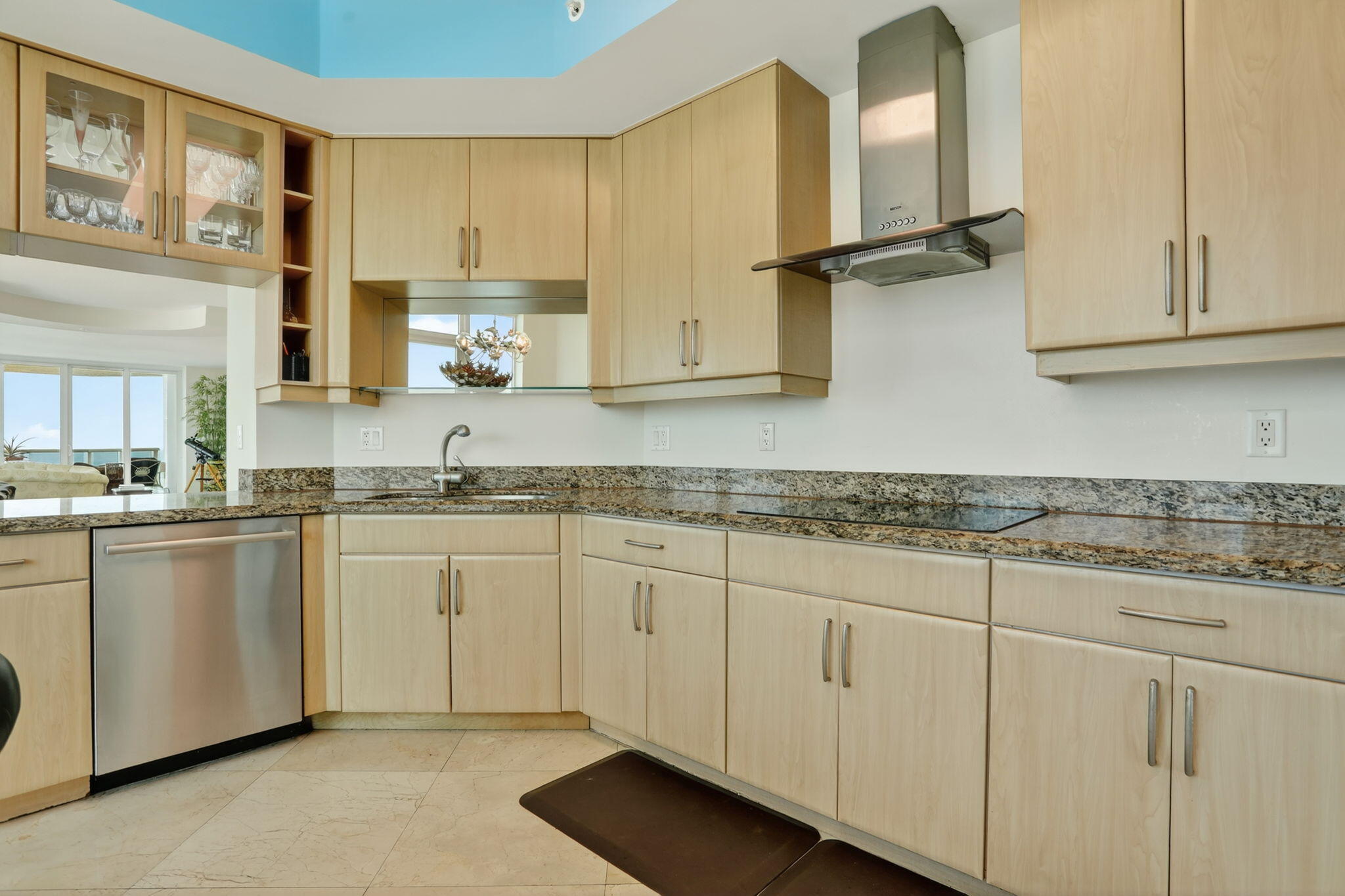 CRISTELLE CAY - Residential