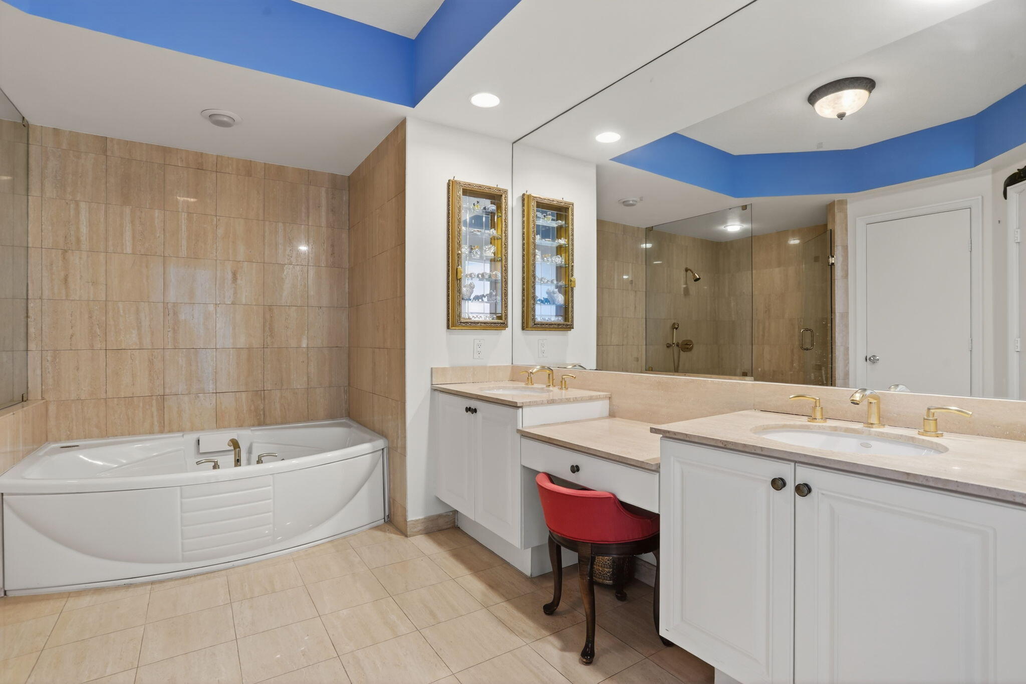 CRISTELLE CAY - Residential