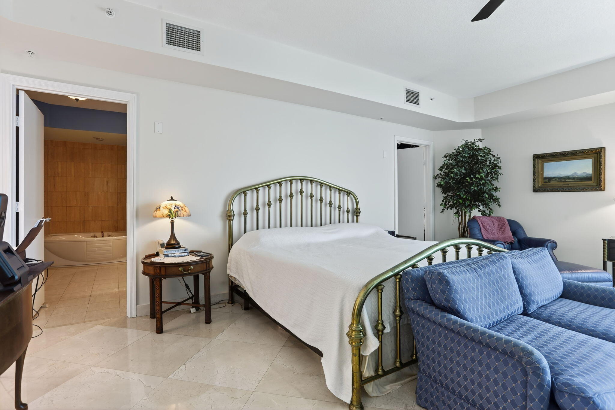 CRISTELLE CAY - Residential