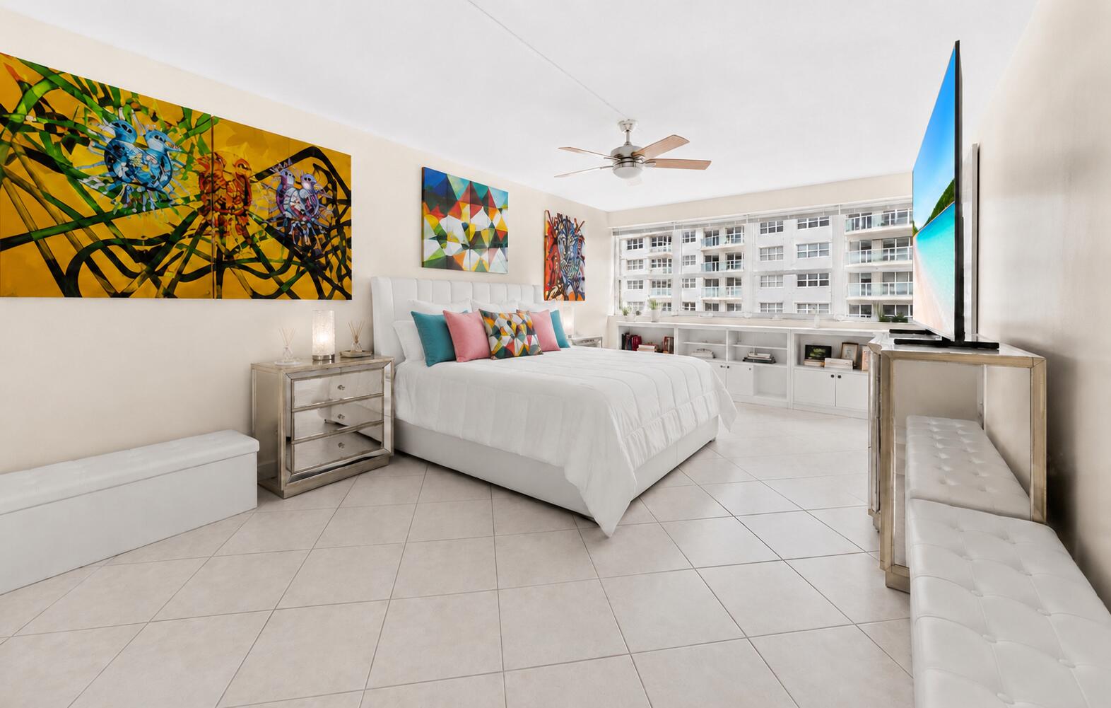 COMMODORE CONDO - Residential