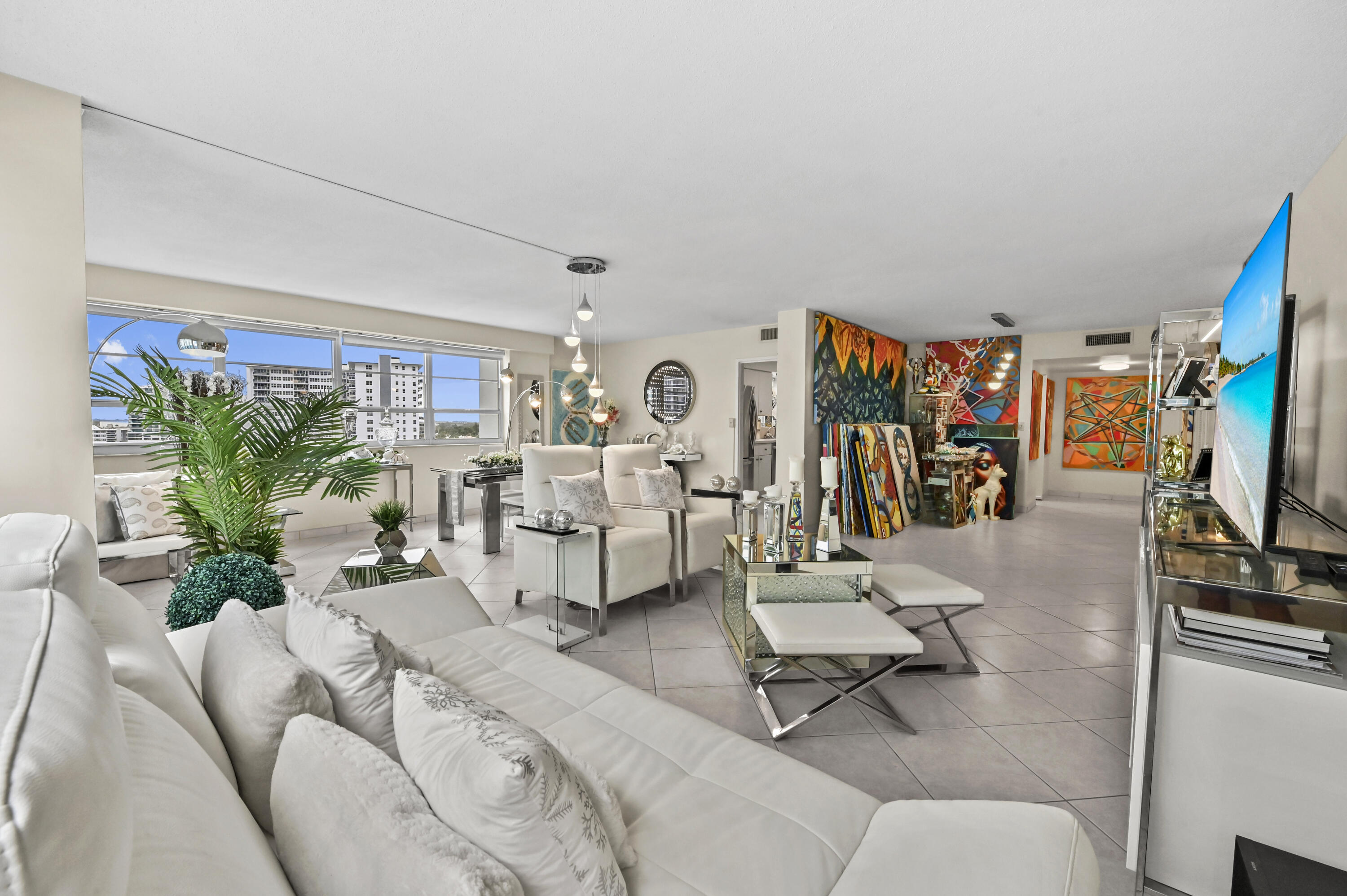 COMMODORE CONDO - Residential