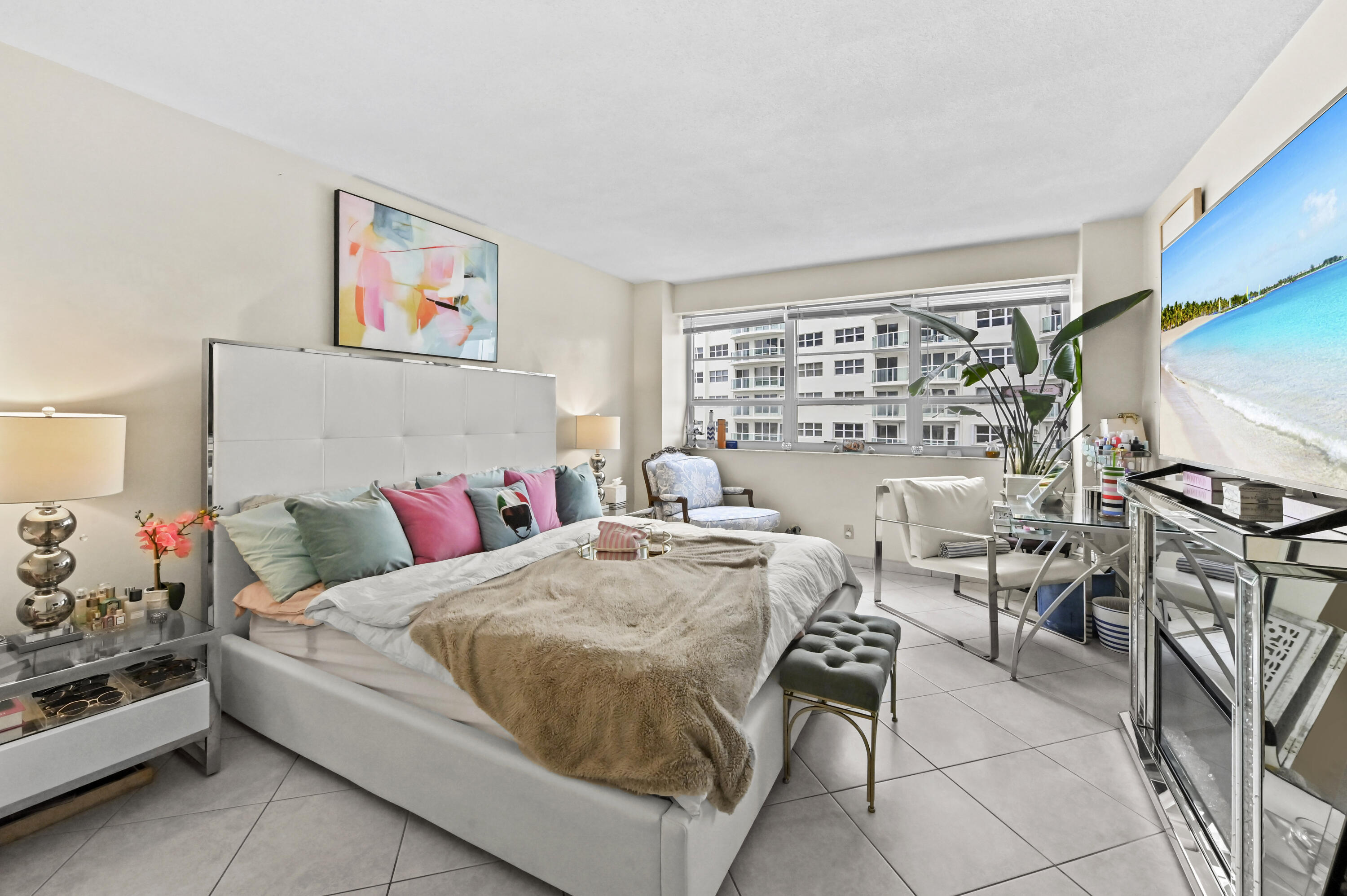 COMMODORE CONDO - Residential