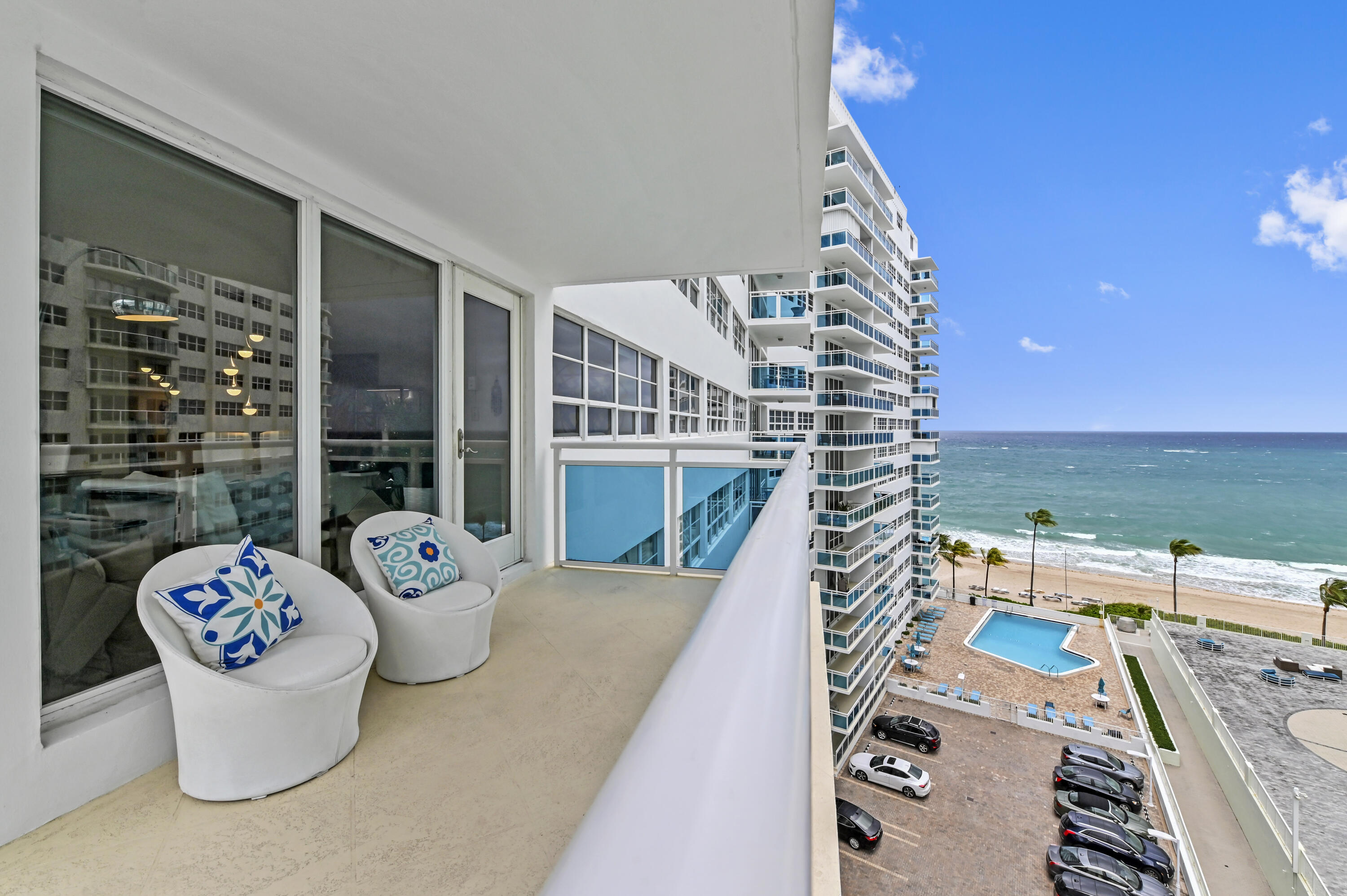 COMMODORE CONDO - Residential