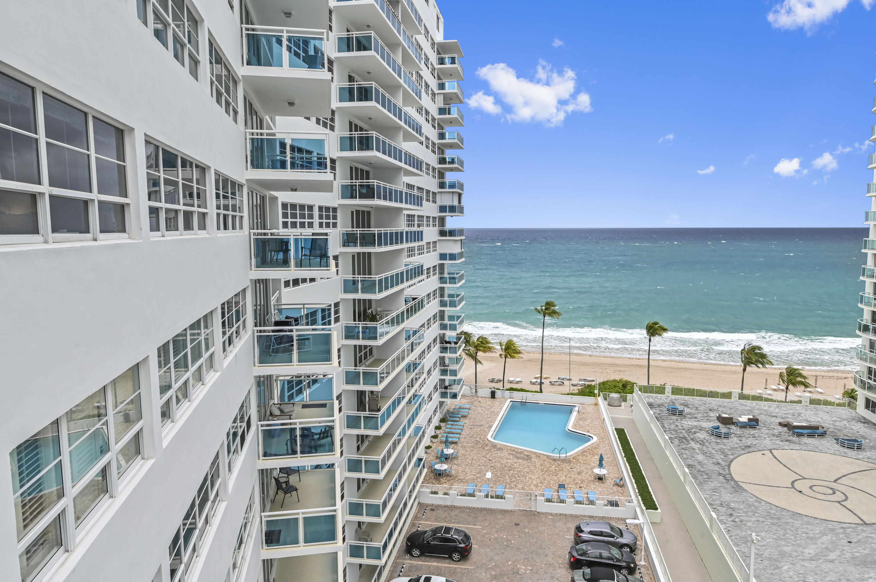 COMMODORE CONDO - Residential