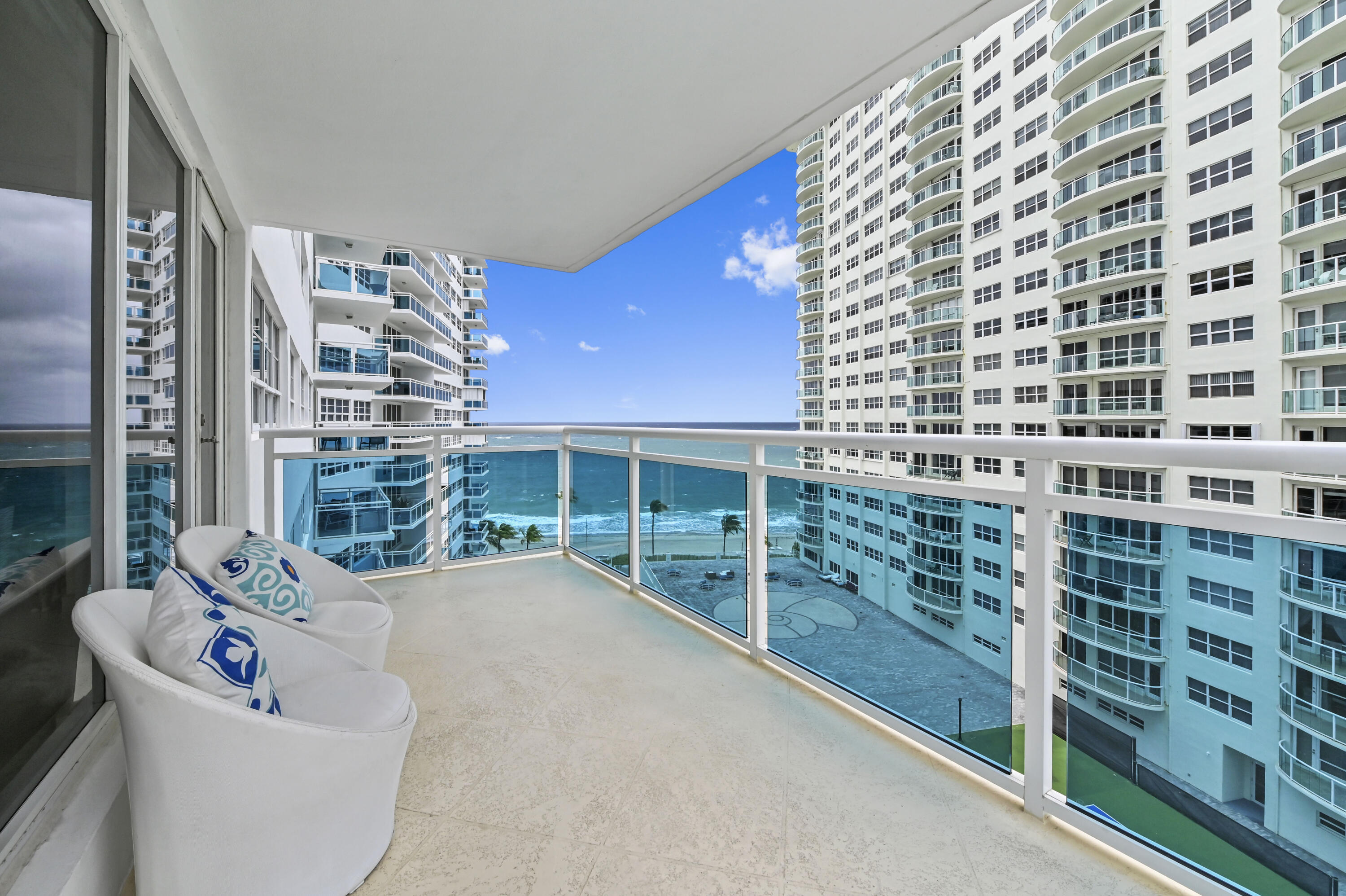 COMMODORE CONDO - Residential
