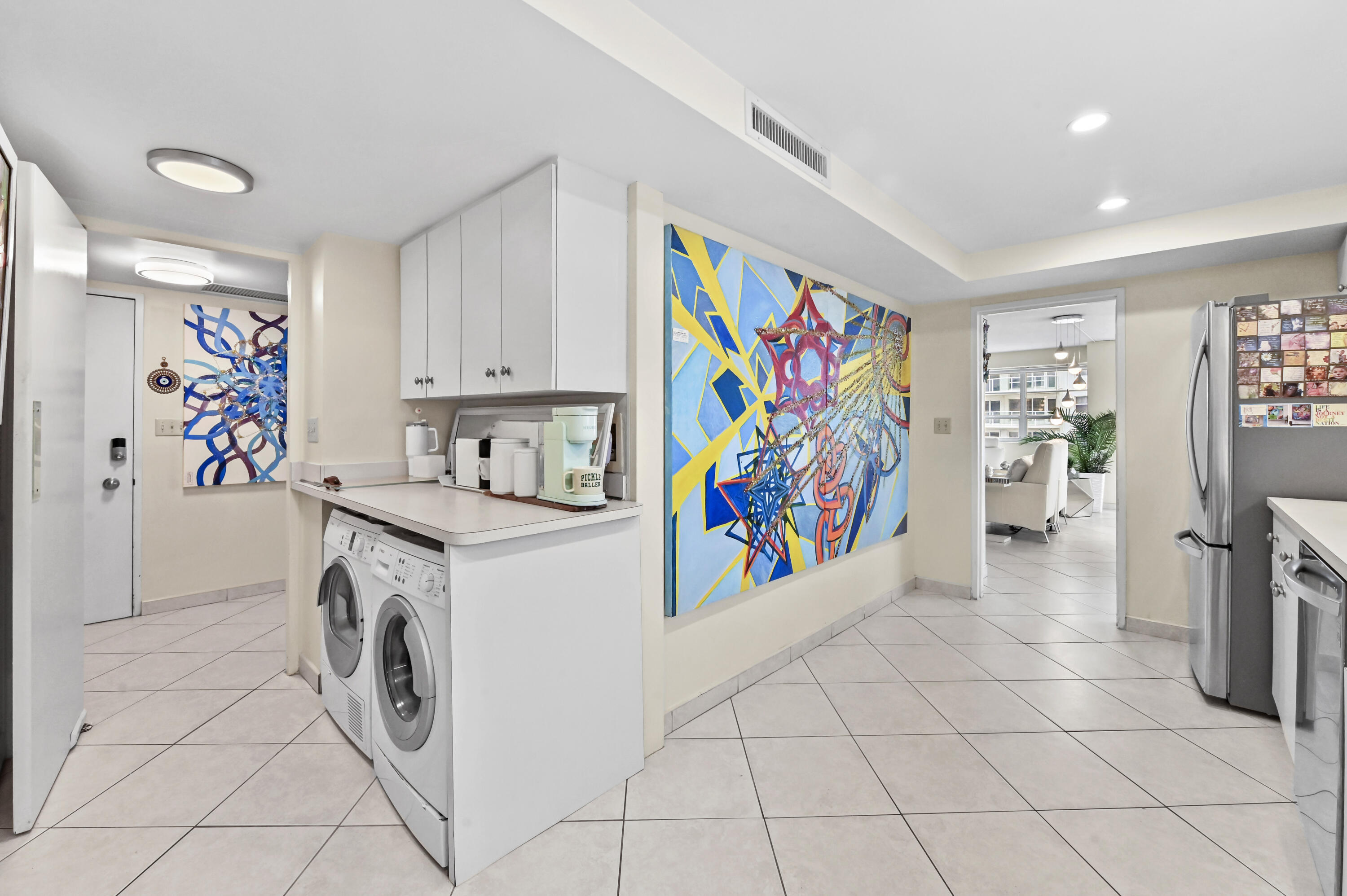 COMMODORE CONDO - Residential