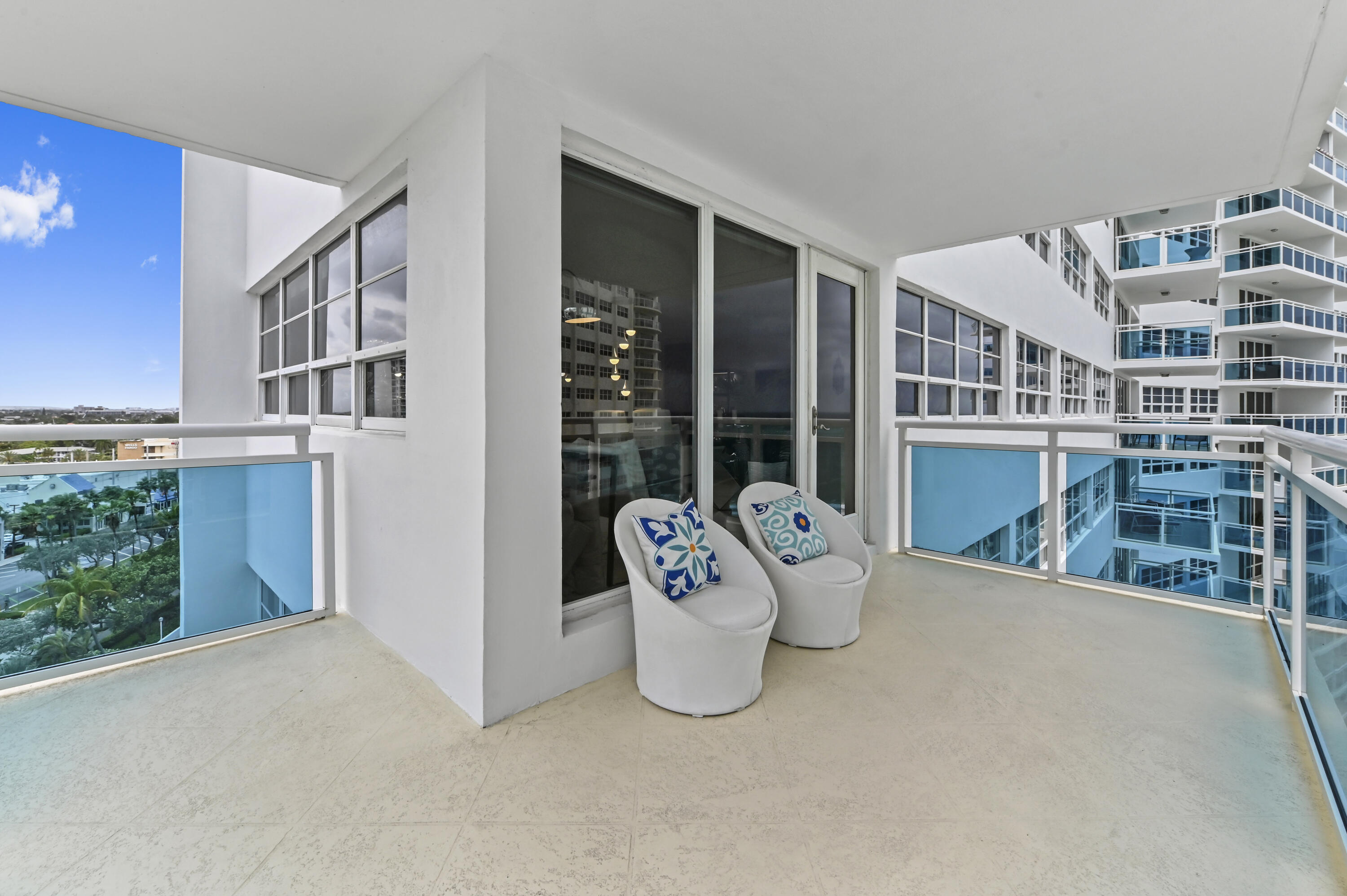 COMMODORE CONDO - Residential