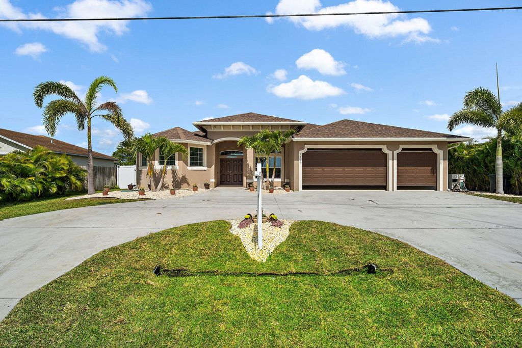 Photo of 5360 NW Arrowhead Terrace, Port Saint Lucie, FL 34986 (MLS # R10780412)