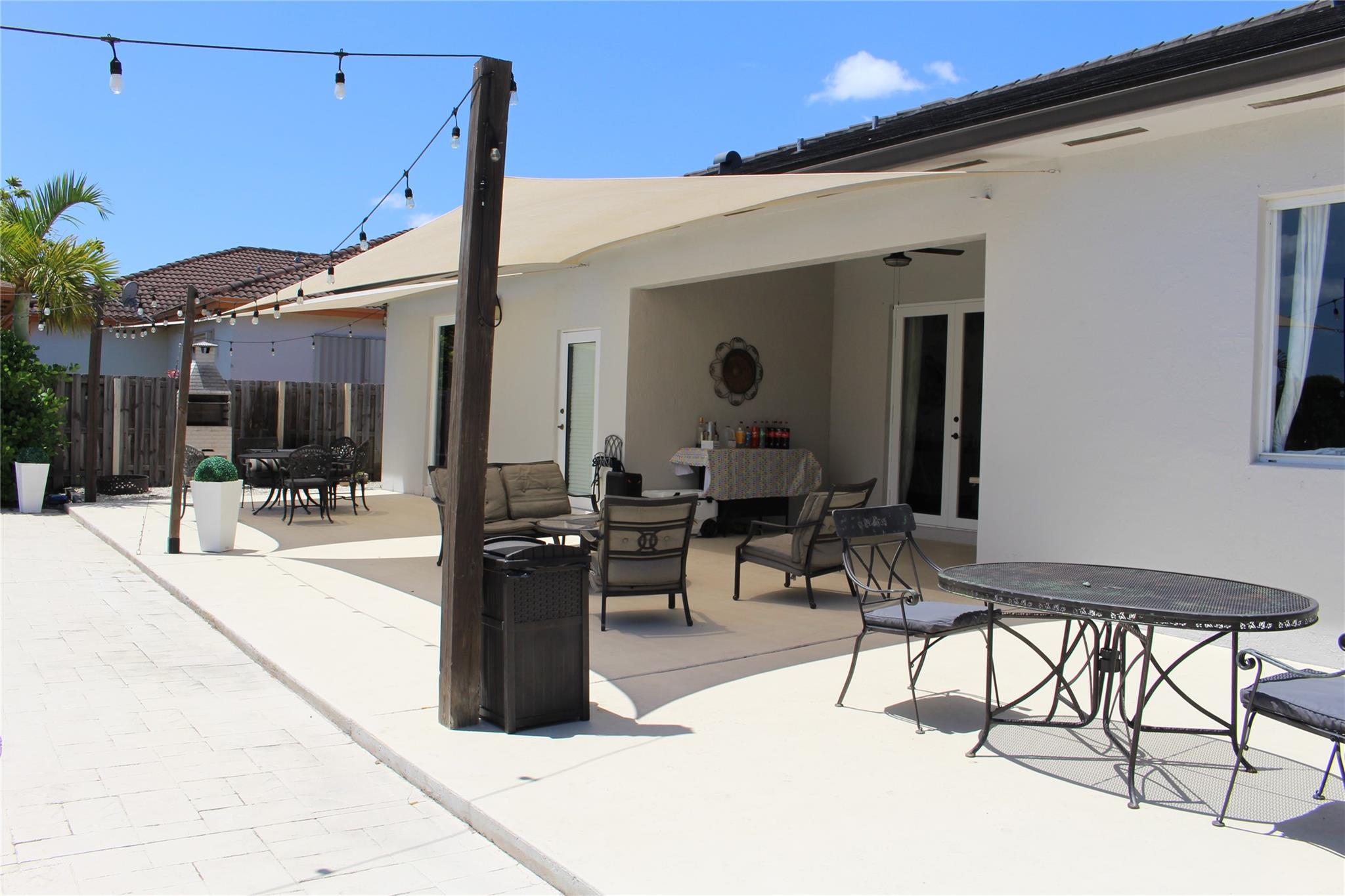 EDEN LAKE ESTATES - Residential