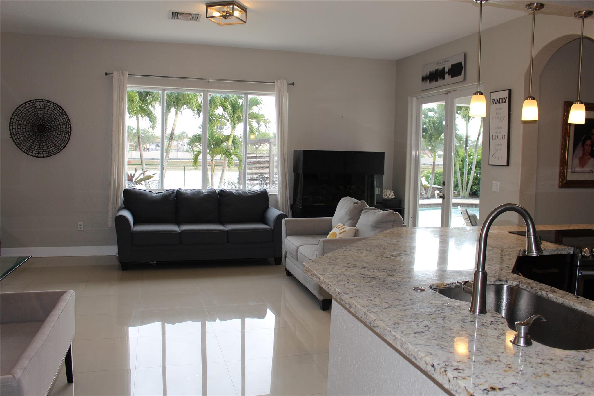 EDEN LAKE ESTATES - Residential