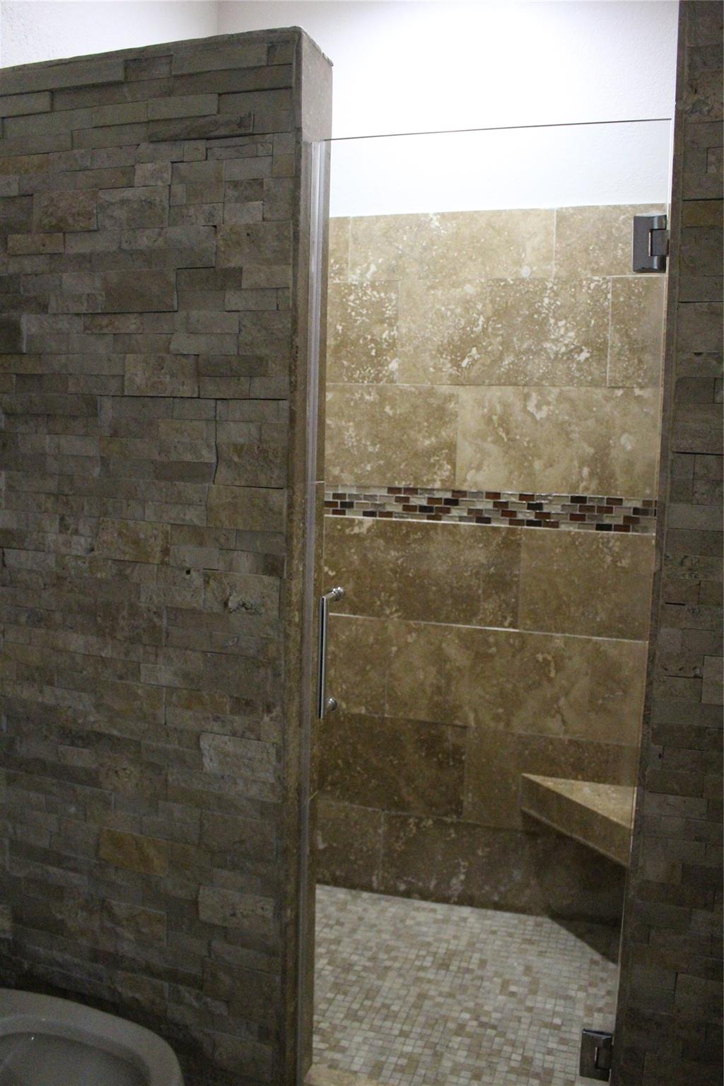 EDEN LAKE ESTATES - Residential