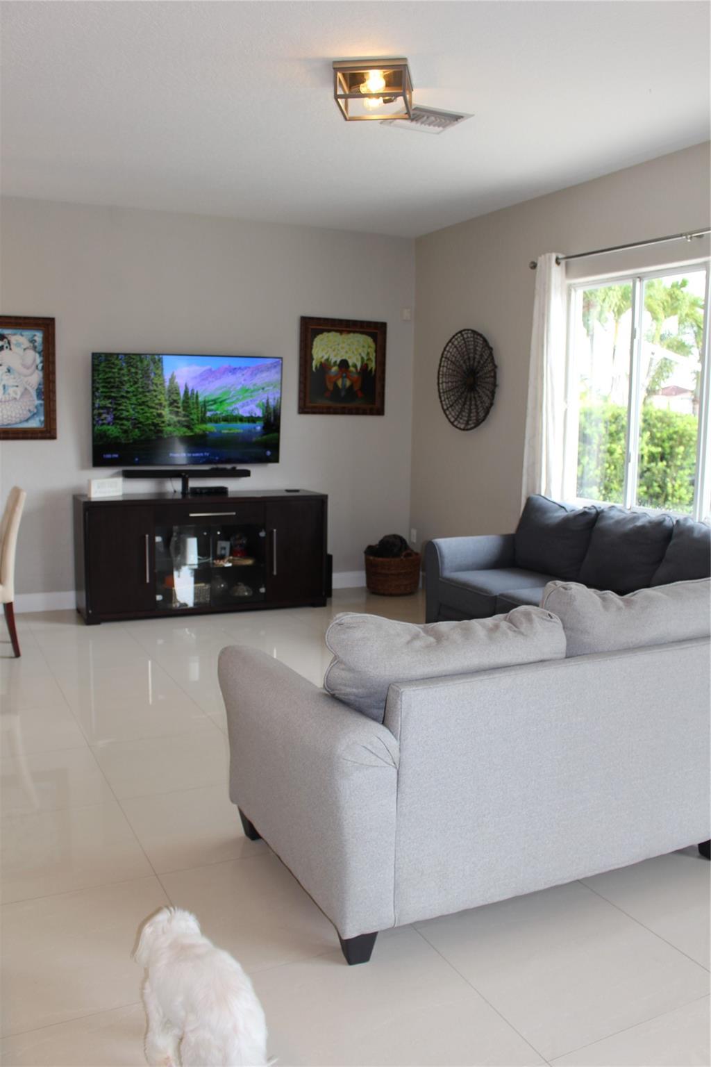 EDEN LAKE ESTATES - Residential