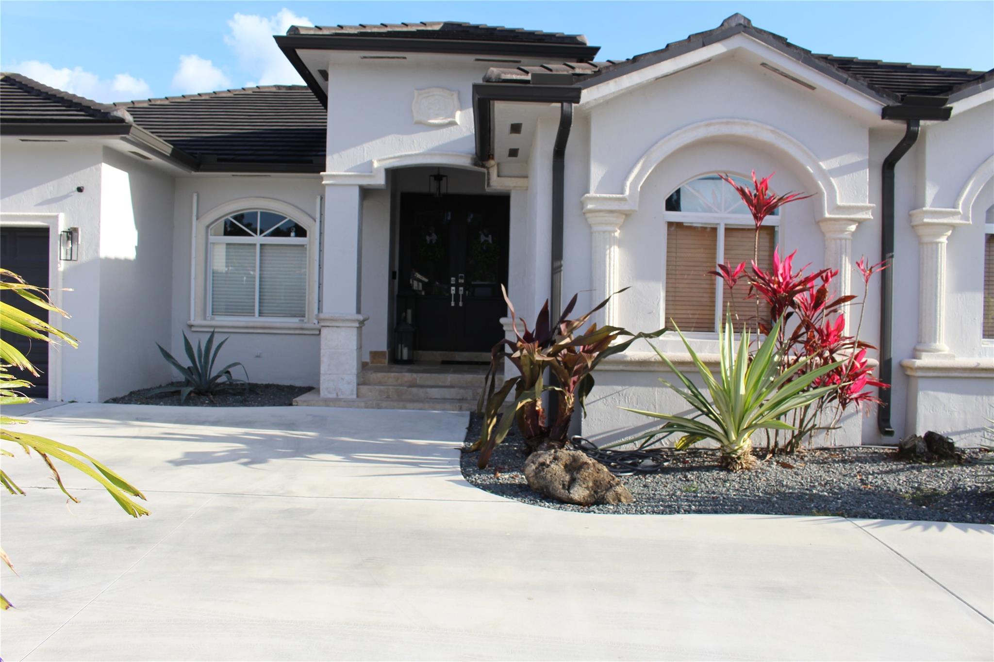 EDEN LAKE ESTATES - Residential