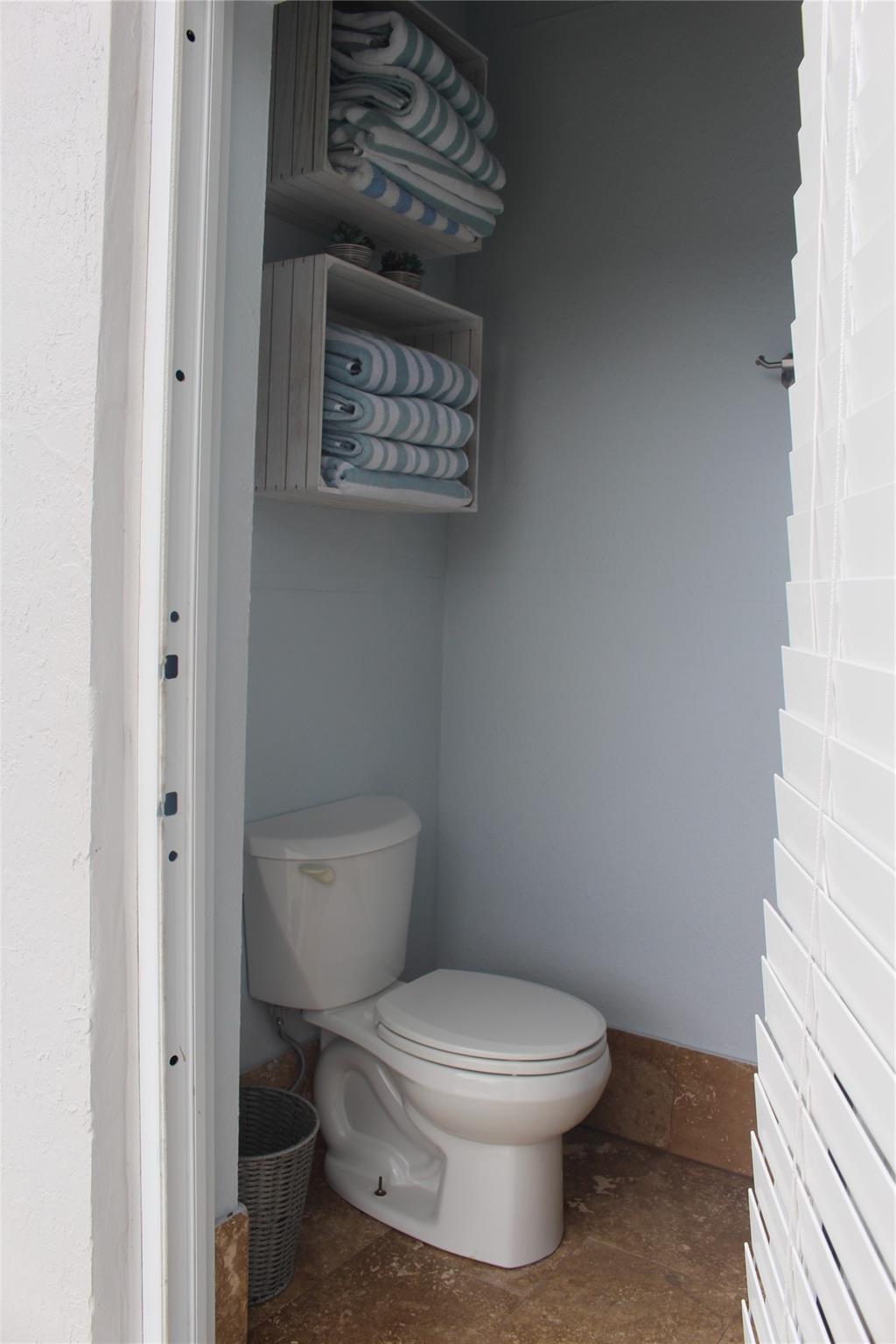 EDEN LAKE ESTATES - Residential