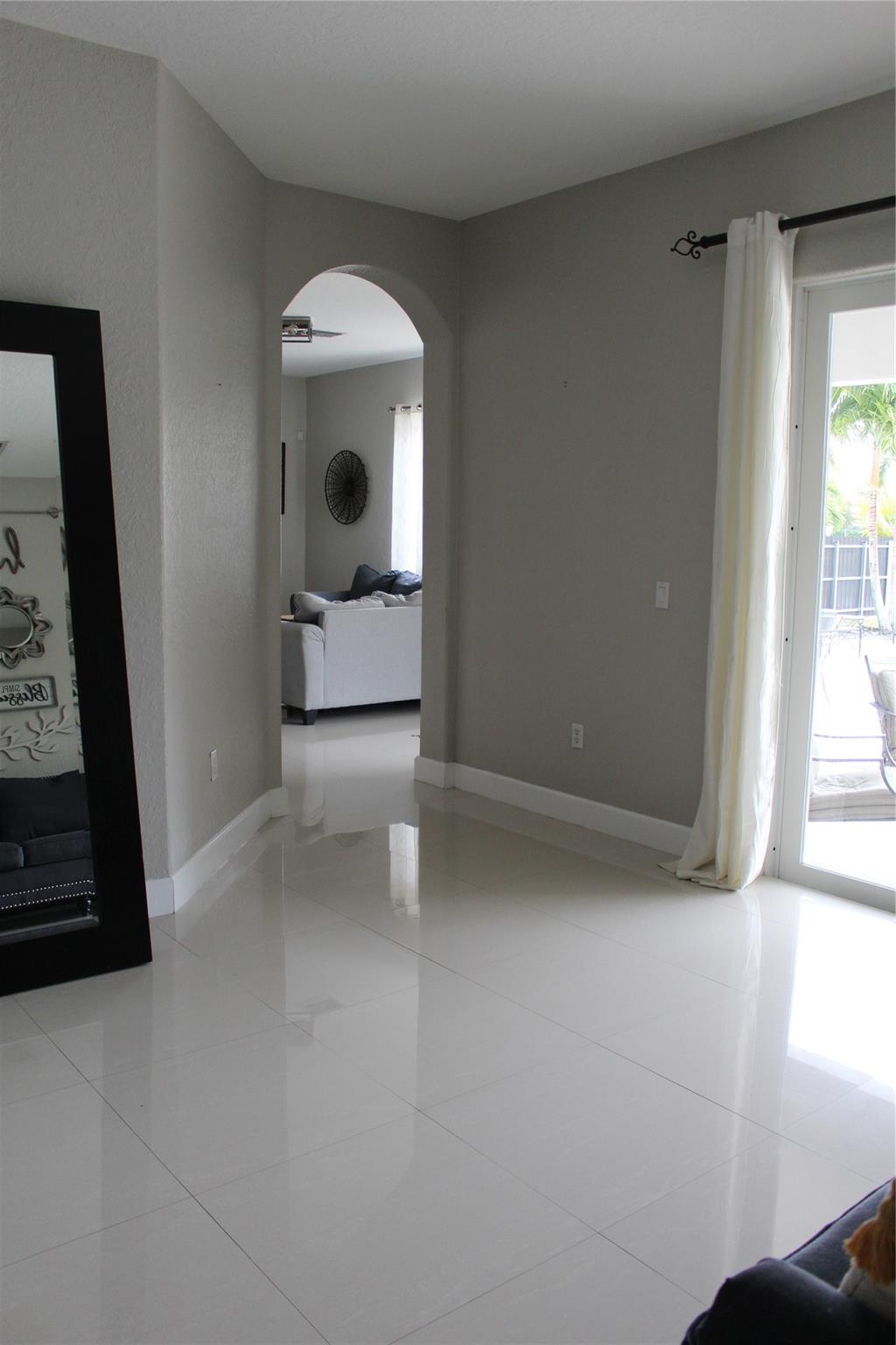 EDEN LAKE ESTATES - Residential