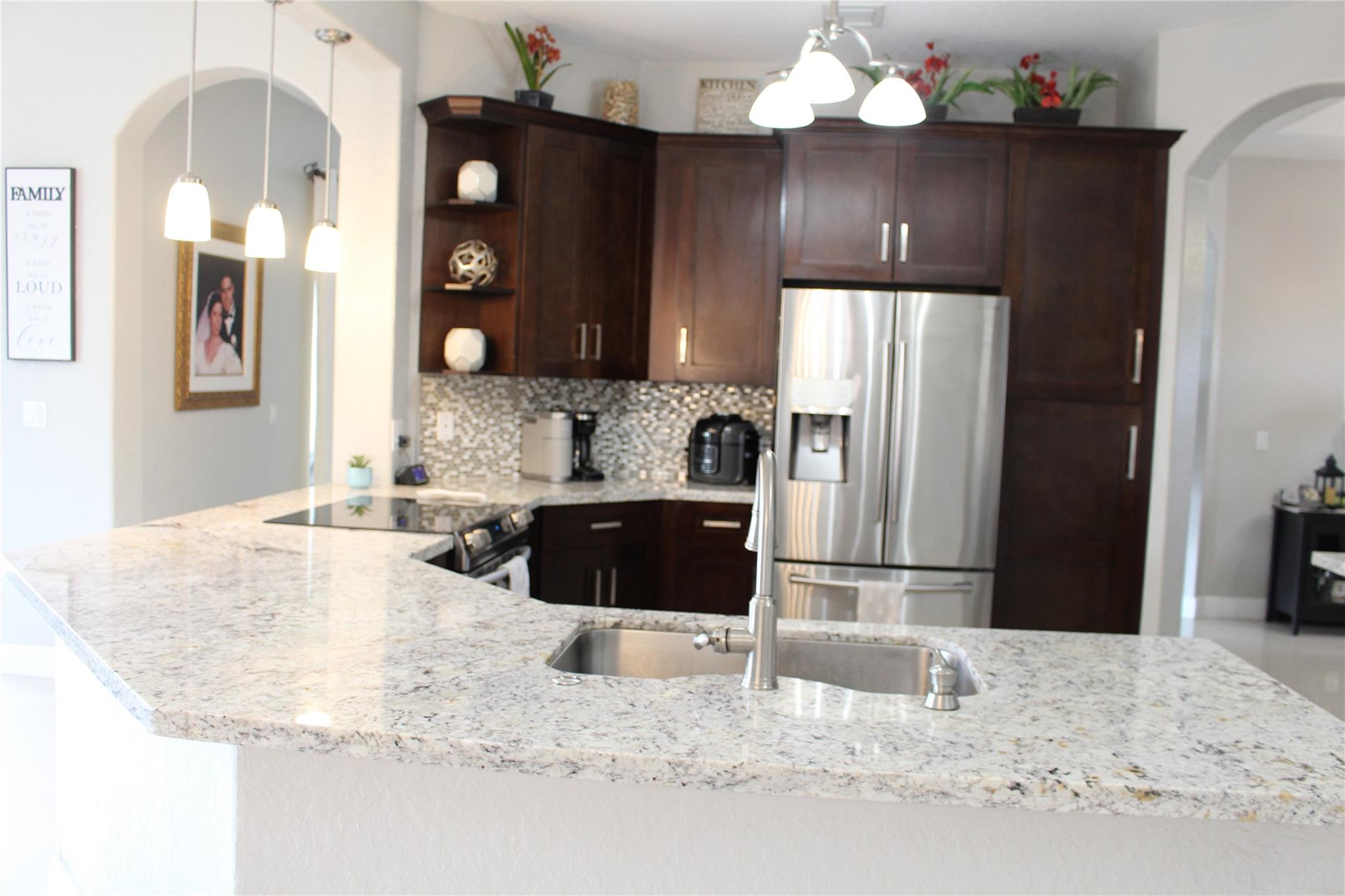 EDEN LAKE ESTATES - Residential