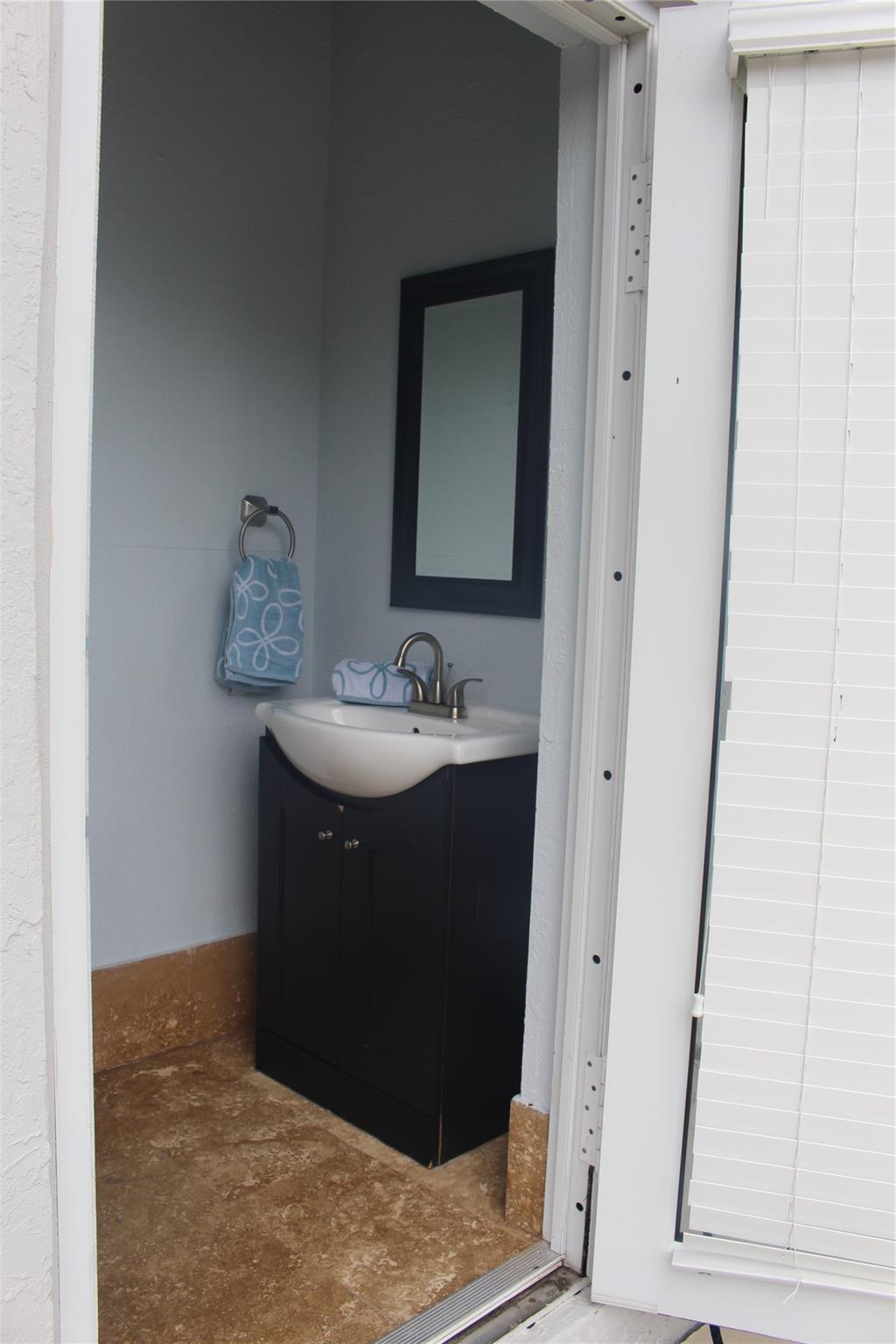 EDEN LAKE ESTATES - Residential